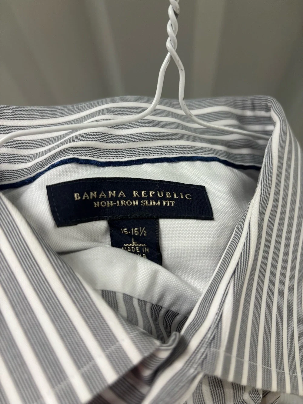Banana Republic Men's Gray & White Vertical Stripe Dress Shirt